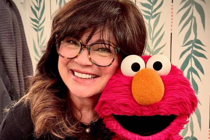 Valerie Bertinelli Gets Emotional Meeting Elmo: ‘Be Still My Heart’