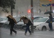 Aemet activa el aviso rojo por fuertes lluvias y tormentas este domingo en Valencia
