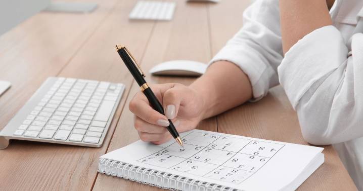 Only 'geniuses' can spot two different numbers hidden in grid within 10 seconds