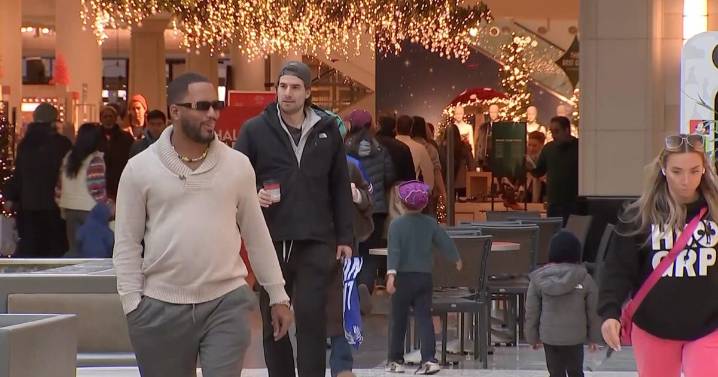 Flu, COVID cases surge as holiday shopping, gatherings fuel spread in New Jersey and Pennsylvania