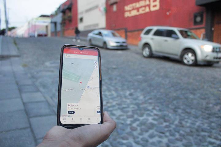 Falta de registro en la aplicación, principal causa de multas por parquímetros; dejan hasta 5 mdp mensuales a la Comuna