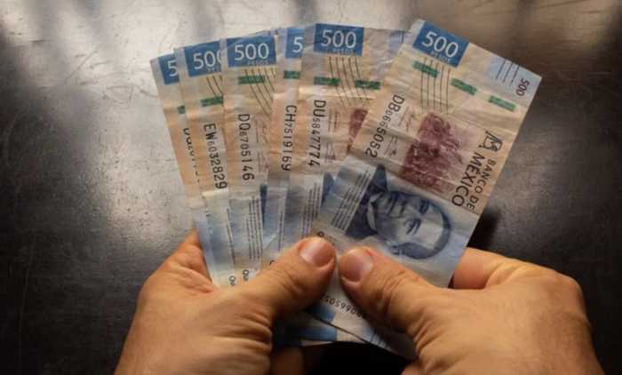 Gobierno acuerda alza al salario mínimo y ruta para jornada de 40 horas