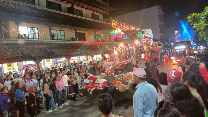 Habrá cierres viales por desfile navideño en Huejutla