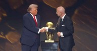 FIFA le entrega el Premio de la Paz a Donald Trump; así fue el momento