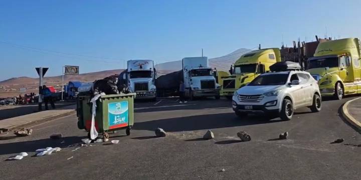 Anuncian paro macrorregional de transportistas de carga ante crisis de seguridad en las carreteras