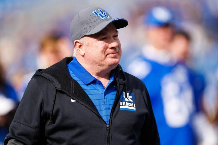 Kentucky firing longtime coach Mark Stoops after second straight losing season