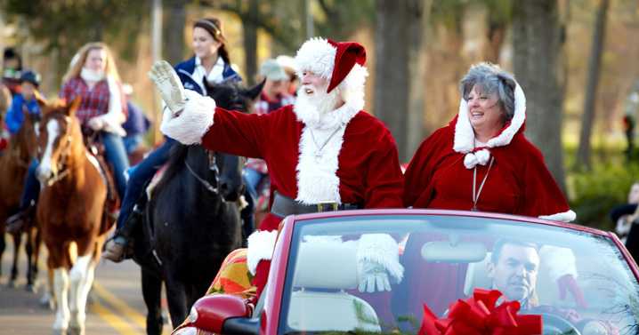 Jeff Minick: Of Christmas parades and commonplace joys