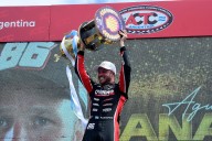 En La Plata. El insólito accidente entre dos rivales que le permitió a Canapino festejar su tercera corona de la temporada