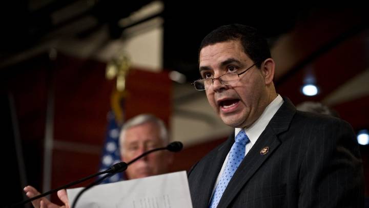 Trump indulta al representante demócrata Henry Cuellar, acusado de soborno y lavado de dinero