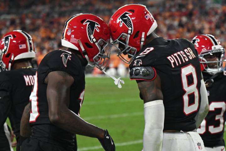Pitts' performance is most productive by NFL tight end since 1996, helps Falcons beat Bucs