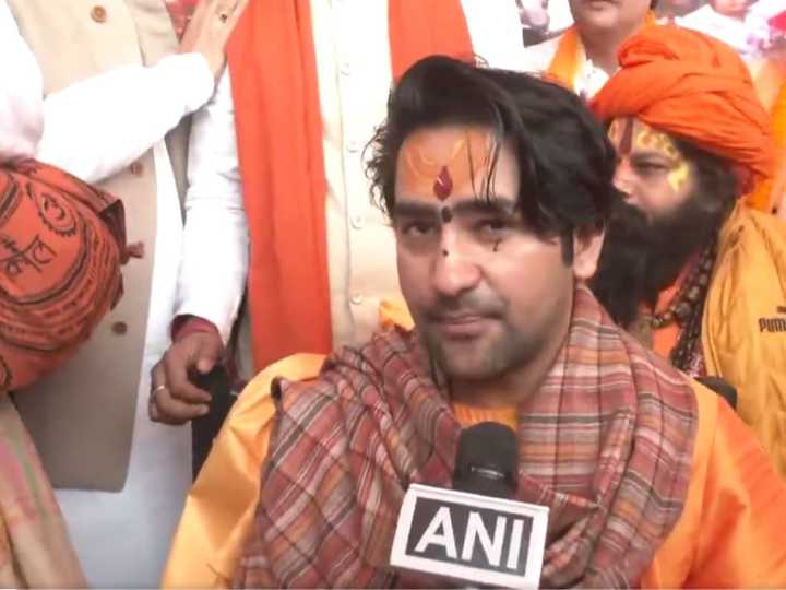 'Gita evokes feelings of social unity among people'