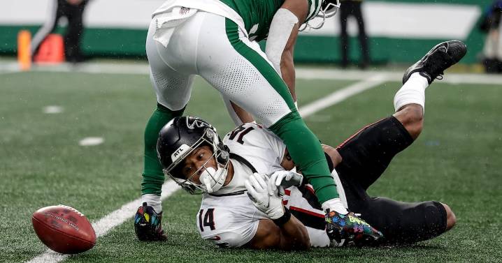 By not fixing special teams flaws, Raheem Morris undermines game, Falcons’ season
