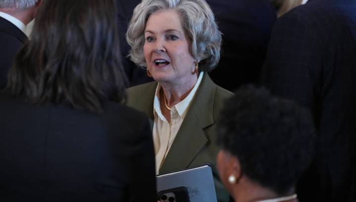 Trump going to 'campaign like it's 2024' for midterm elections: Wiles