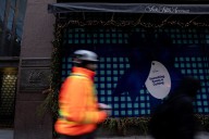 Mars turns former Hudson’s Bay windows into eye-candy in time for holiday season – Winnipeg Free Press