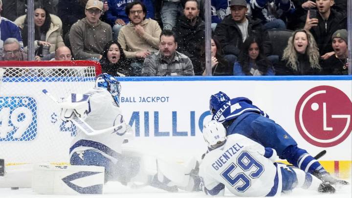 Lightning shut out for 2nd straight game, fall to Maple Leafs