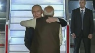 Modi sets personal tone as Putin begins high