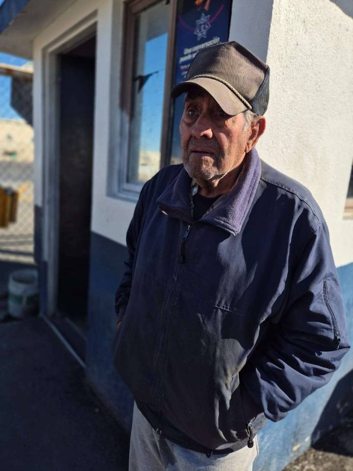 Piden apoyo para localizar a familia de adulto mayor