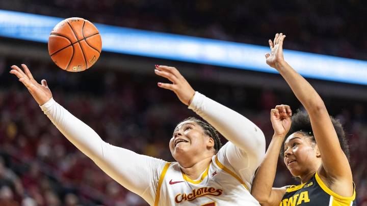 Audi Crooks scores 30 points, No. 10 Iowa State holds off No. 11 Iowa for 74