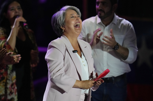 Jeannette Jara cierra su campaña en Santiago y se dice "convencida" de que ganará el balotaje