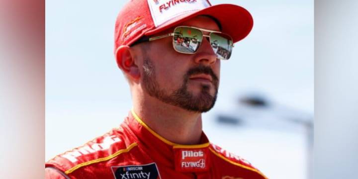 Former NASCAR driver Michael Annett dies at 39, racing team announces