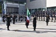 Realiza GOECHI últimos honores a la bandera del 2025