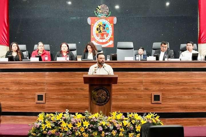 Gobernador Salomón Jara entrega su Tercer Informe de Gobierno al Congreso de Oaxaca