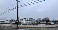 Hampton's zoning board OKs condo/retail project