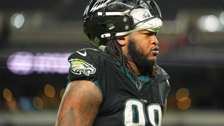 Eagles star DT has shoulder injury. Can he return this season?
