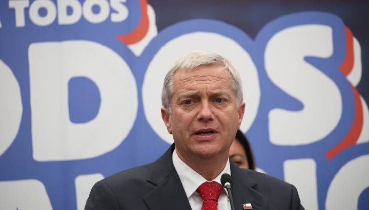 División en comando de Kast echa pie atrás a decisión de esperar resultados de la segunda vuelta en el estadio de La Florida