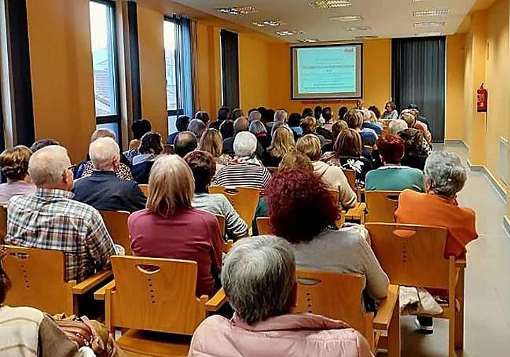 Derecho a Morir Dignamente da las pautas y resuelve dudas sobre cómo hacer el testamento vital en León