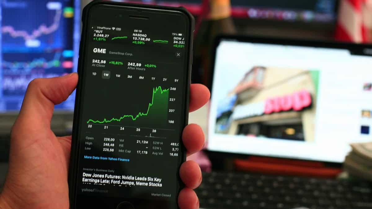 Rupee Tanks, IT Stocks Thank: Coforge, TCS and Wipro steal the spotlight; rise upto 3%