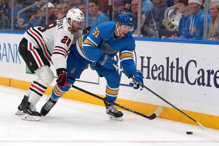 NHL roundup: Blues beat Blackhawks 3-2 as Mailloux, Luff score first goals