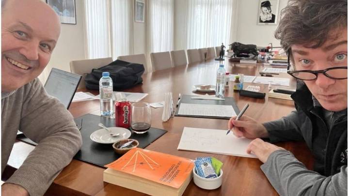 El Gobierno avanza con la "reforma laboral": cambios en indemnizaciones, registración y plataformas digitales