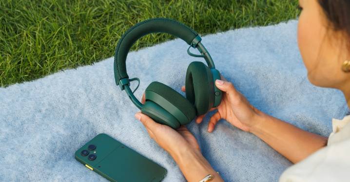 You can put the best part of Fairphone’s new headphones into the older model