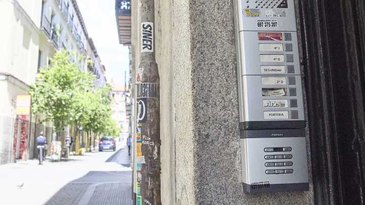 Triplicar el gasto en vivienda, más limpieza y campañas contra pisos turísticos: las enmiendas de Más Madrid a las Cuentas de Almeida para 2026