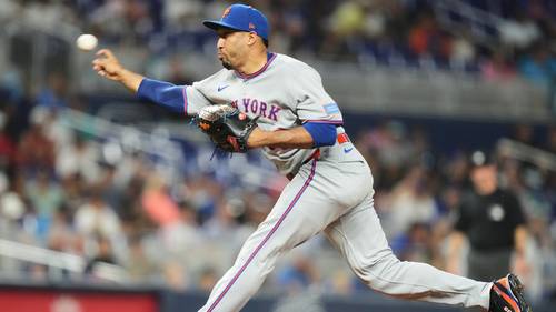 Dodgers reach $69 million deal with former Mets relief pitcher Edwin Díaz, source tells ESPN