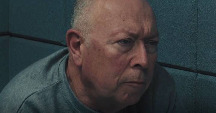 Moment killer grandad remains stony-faced as he's quizzed over double family 'execution'