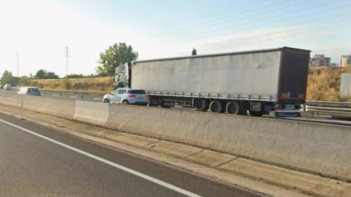 Muere un motorista en un accidente de tráfico en la A
