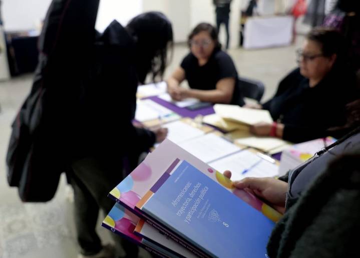 Inician mesas de diálogo para atender la violencia política de género en pueblos y barrios originarios