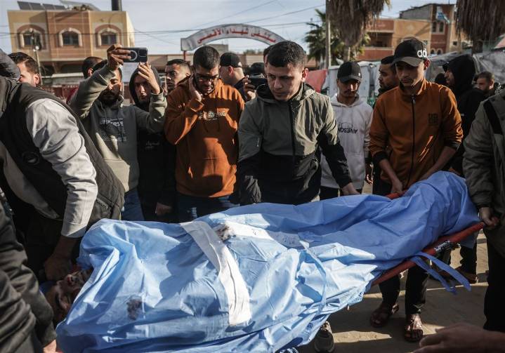 Hamas says next phase of Gaza ceasefire will be impossible without more pressure on Israel