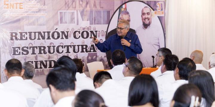 Maestros del SNTE van por incremento salarial del 13% para 2026: “Se lo merecen”