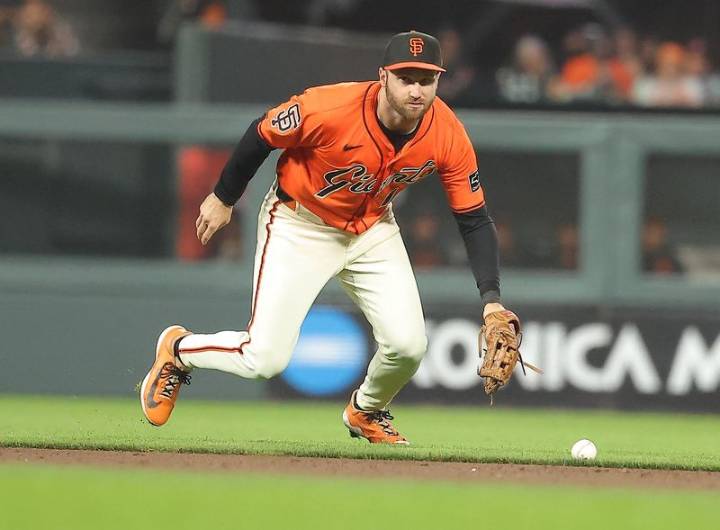 Giants INF Casey Schmitt (wrist) undergoes surgery