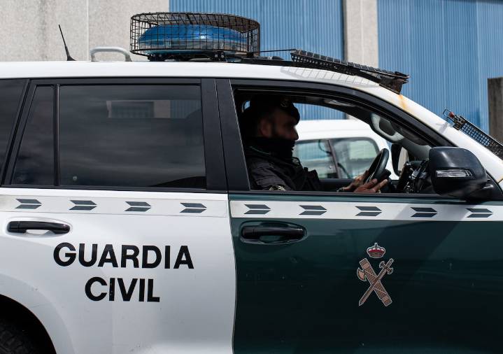 Hallados muertos dos hermanos en su casa de Ribadeo