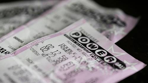 Powerball jackpot rises to $740 million for Monday drawing