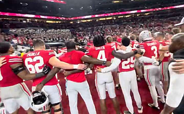 Buckeyes players sing ‘Carmen Ohio’ after loss to Indiana in Big Ten Championship Game (video)