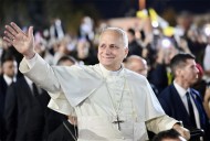 El papa asegura que paz y reconciliación son posibles, en un Líbano que teme la guerra