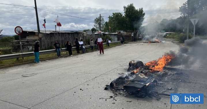 Valdivia: Familias de campamento Las Mulatas protesta tras corte de luz por millonaria deuda con Saesa