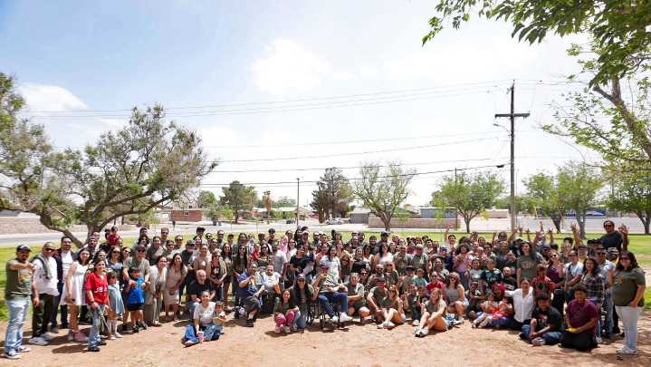 El Paso deaf children get special time with Santa at free holiday party