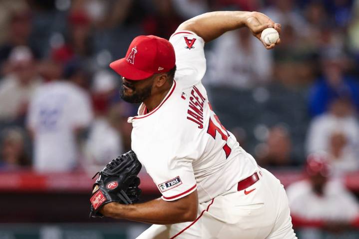 Tigers reach one-year deal with veteran reliever Kenley Jansen in first splash signing of offseason