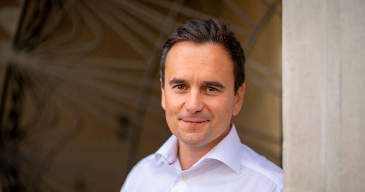 Iceland boss makes cost of living vow as he joins House of Lords